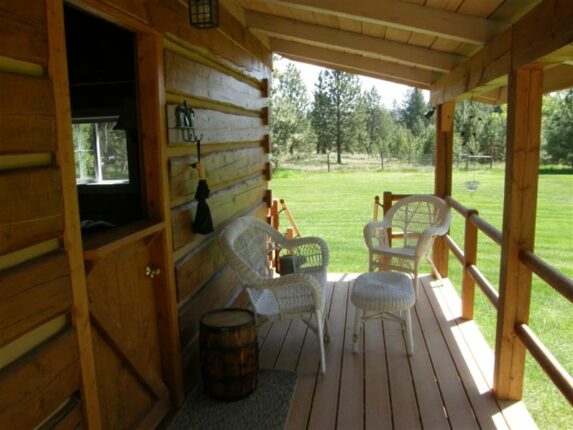 Dragonfly Cabin, Time After Time Bed and Breakfast